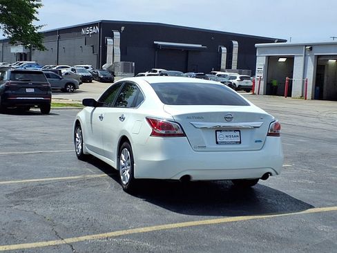 Used 2014 Nissan Altima 2.5 S FWD image 2