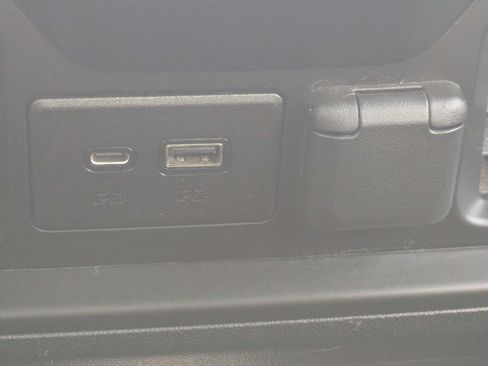 Used 2021 Chevrolet Silverado 1500 LT Trail Boss w/ Bed Protection Package AWD/4WD image 22