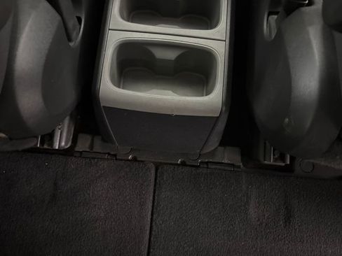 Used 2010 Dodge Grand Caravan SXT image 12