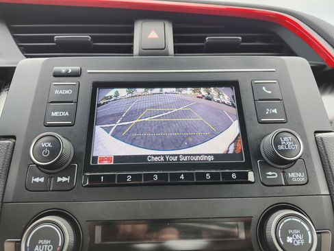 Used 2019 Honda Civic Sport image 2