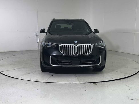 New 2026 BMW X5 xDrive50e image 7