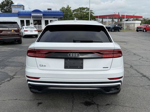 Used 2019 Audi Q8 Premium Plus w/ Premium Plus AWD/4WD image 3