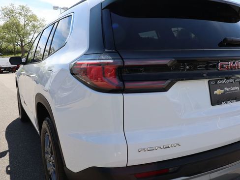 Used 2025 GMC Acadia Elevation FWD image 32