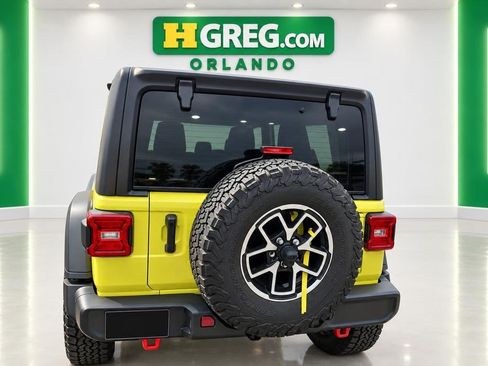 Used 2024 Jeep Wrangler Unlimited Rubicon w/ Technology Group AWD/4WD image 8