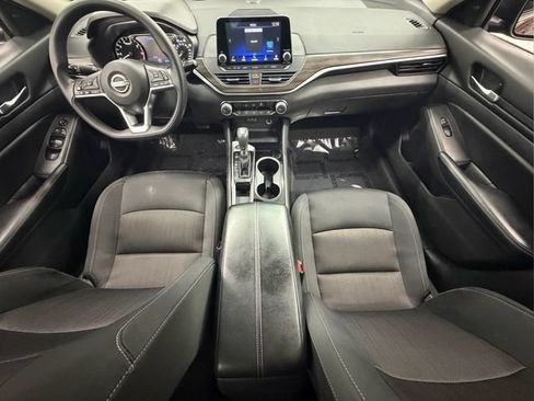 Certified 2024 Nissan Altima 2.5 SV FWD image 18