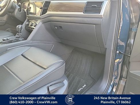 Certified 2022 Volkswagen Atlas SE image 43