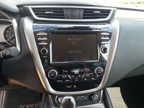 Used 2023 Nissan Murano SV image 17