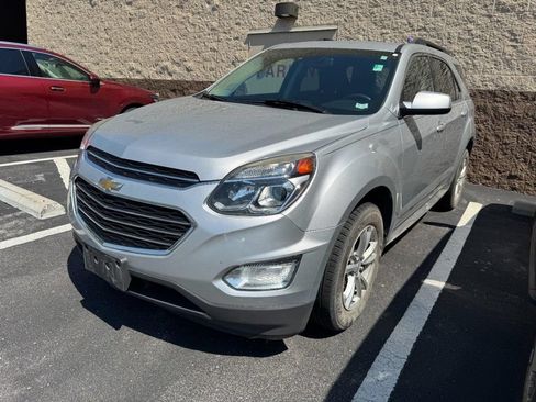 Used 2017 Chevrolet Equinox LT FWD image 4