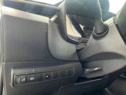 Used 2025 Toyota Corolla LE FWD image 13