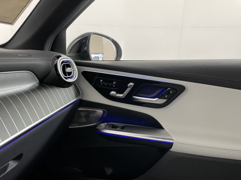 New 2026 Mercedes-Benz GLC 300 image 12