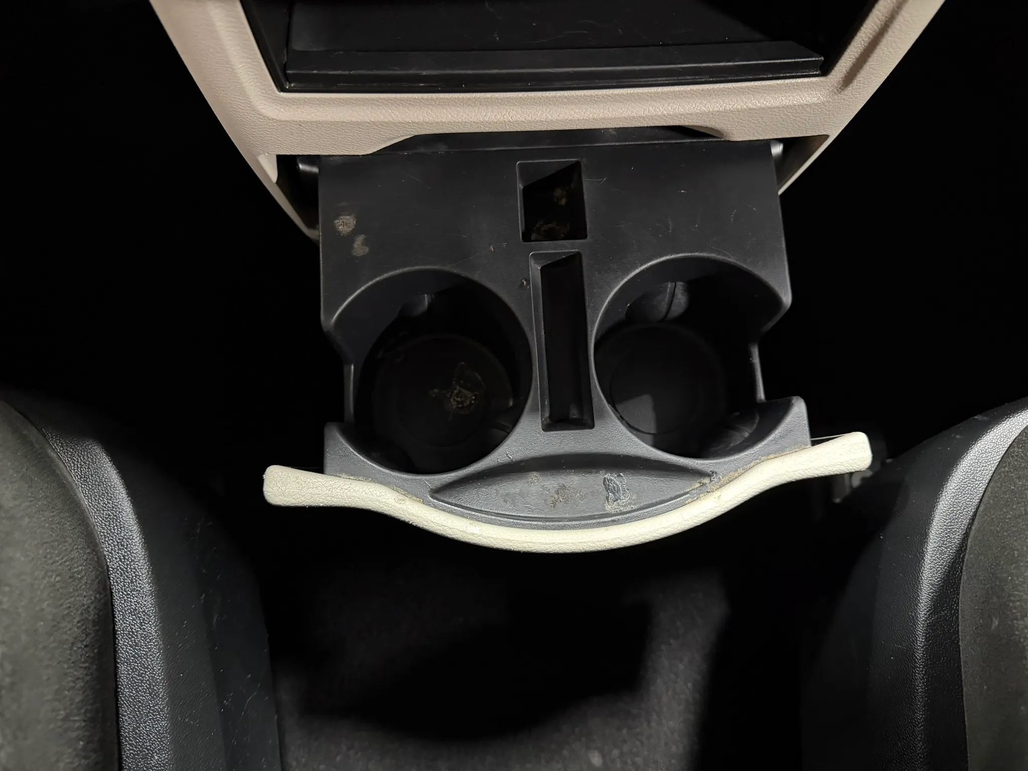 Used 2017 Dodge Grand Caravan SE FWD image 37