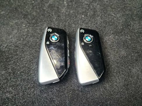 Used 2023 BMW 740i w/ Parking Assistance Package image 60