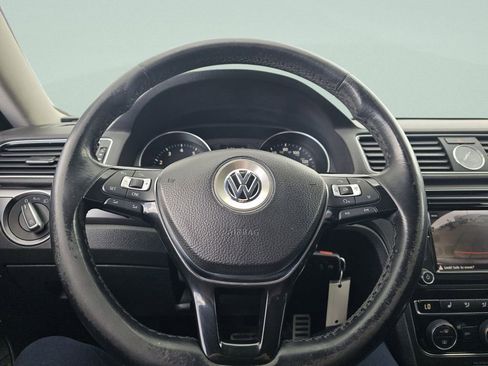 Used 2017 Volkswagen Passat 1.8T R-Line FWD image 28