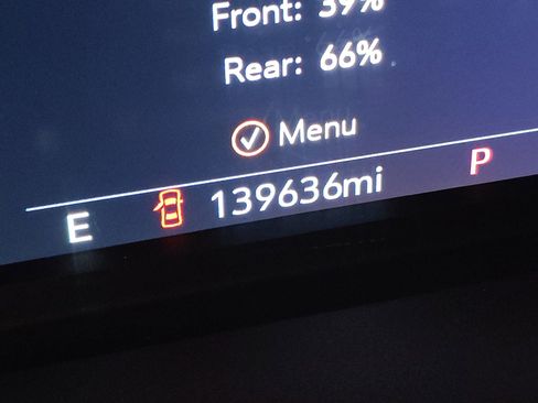 Used 2021 Chevrolet Tahoe Premier w/ Premium Package image 17