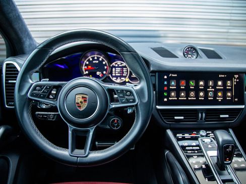 Certified 2023 Porsche Cayenne GTS AWD/4WD image 16