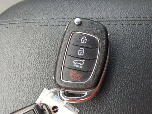 Used 2017 Hyundai Santa Fe Sport AWD/4WD image 36
