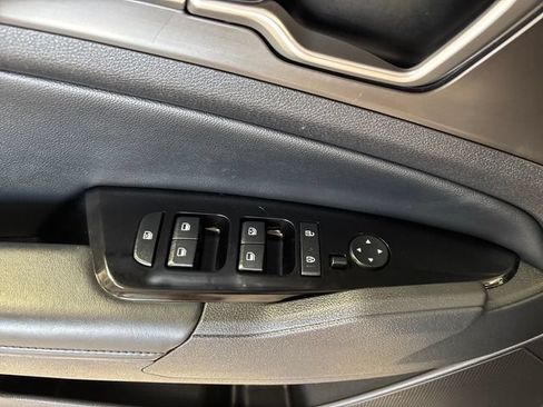 Used 2023 Kia Sportage EX AWD/4WD image 16