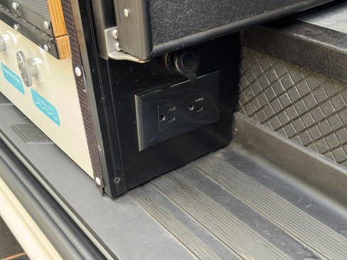 Used 2020 Mercedes-Benz Sprinter 2500 w/ Premium Plus Package image 54