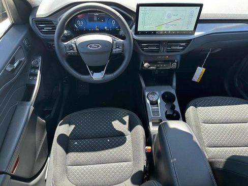 New 2025 Ford Escape Active w/ Active Premium Tech Pack image 22