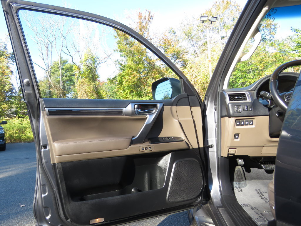 Used 2022 Lexus GX 460 Premium w/ Premium Plus Package AWD/4WD image 9