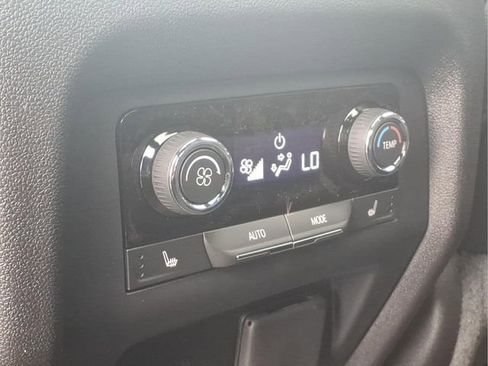 New 2026 Chevrolet Traverse RS image 21