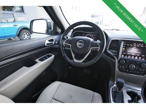 Used 2016 Jeep Grand Cherokee Limited 75th Anniversary AWD/4WD image 8