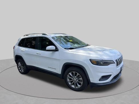 Used 2019 Jeep Cherokee Latitude Plus FWD image 3