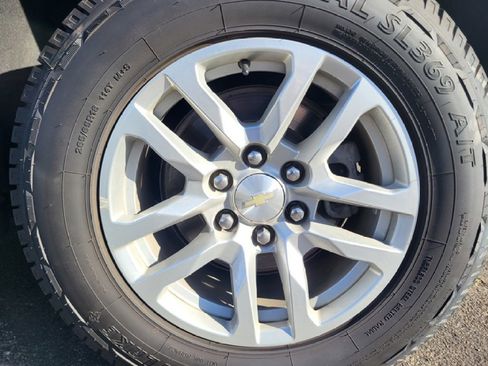 Used 2023 Chevrolet Tahoe LT image 34