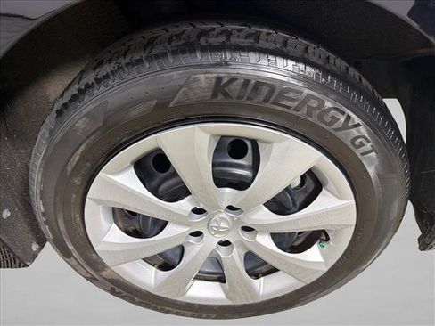 Used 2023 Toyota Corolla LE FWD image 19