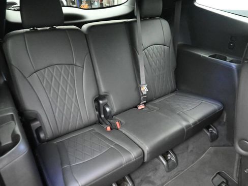 Used 2024 Buick Enclave Avenir w/ Trailering Package, 5000 lbs. AWD/4WD image 11