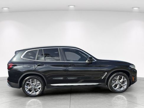 Used 2023 BMW X3 xDrive30i w/ Premium Package AWD/4WD image 3