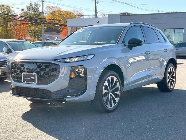 Used 2026 Audi Q3 quattro 2.0T AWD/4WD image 2