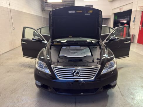 Used 2011 Lexus LS 460 AWD w/ Luxury Value Edition image 8