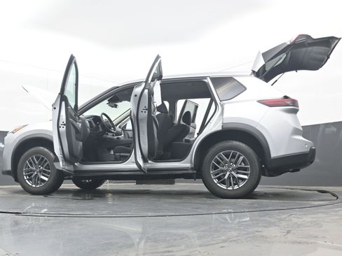 Certified 2024 Nissan Rogue S AWD/4WD image 40