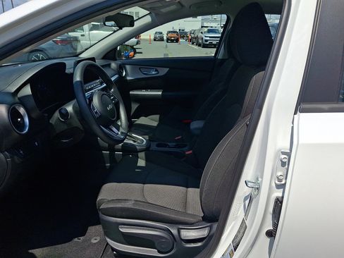 Used 2022 Kia Forte LXS FWD image 26