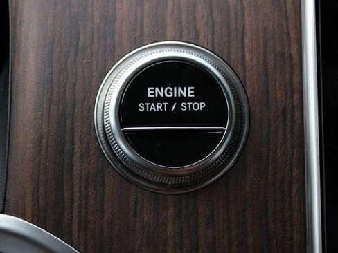 New 2025 Mercedes-Benz GLC 350e 4MATIC image 26