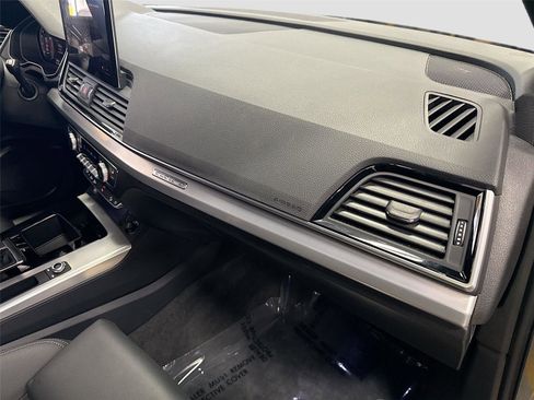 Certified 2025 Audi Q5 2.0T Premium AWD/4WD image 31