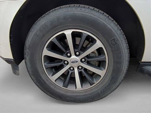 Used 2018 Ford Expedition Max XLT image 14