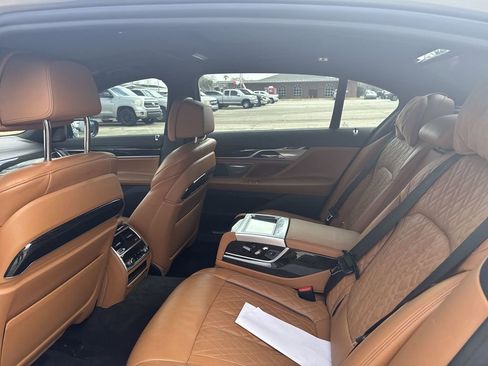 Used 2020 BMW 740i w/ Luxury Rear Seating Package image 29