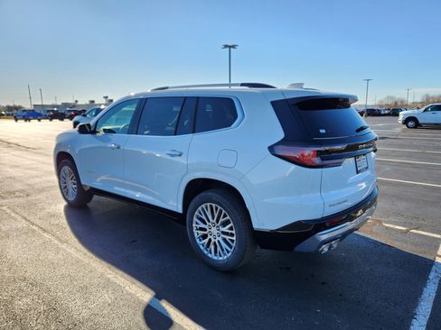 New 2026 GMC Acadia Denali w/ Super Cruise Package image 3
