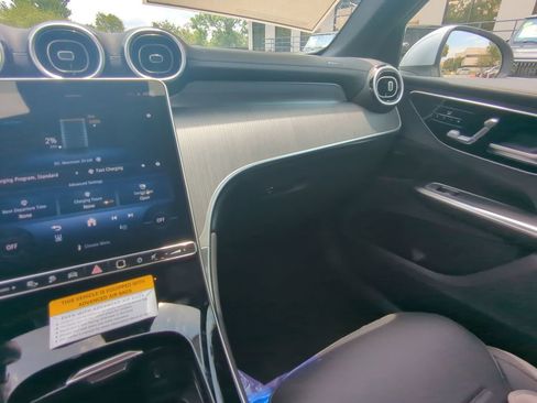 New 2025 Mercedes-Benz GLC 350e 4MATIC image 4