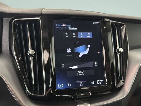 Used 2019 Volvo XC60 T6 Momentum w/ Advanced Package AWD/4WD image 25