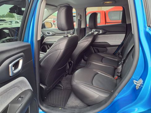 Used 2022 Jeep Compass Latitude AWD/4WD image 12