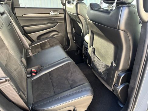 Used 2019 Jeep Grand Cherokee Altitude image 34