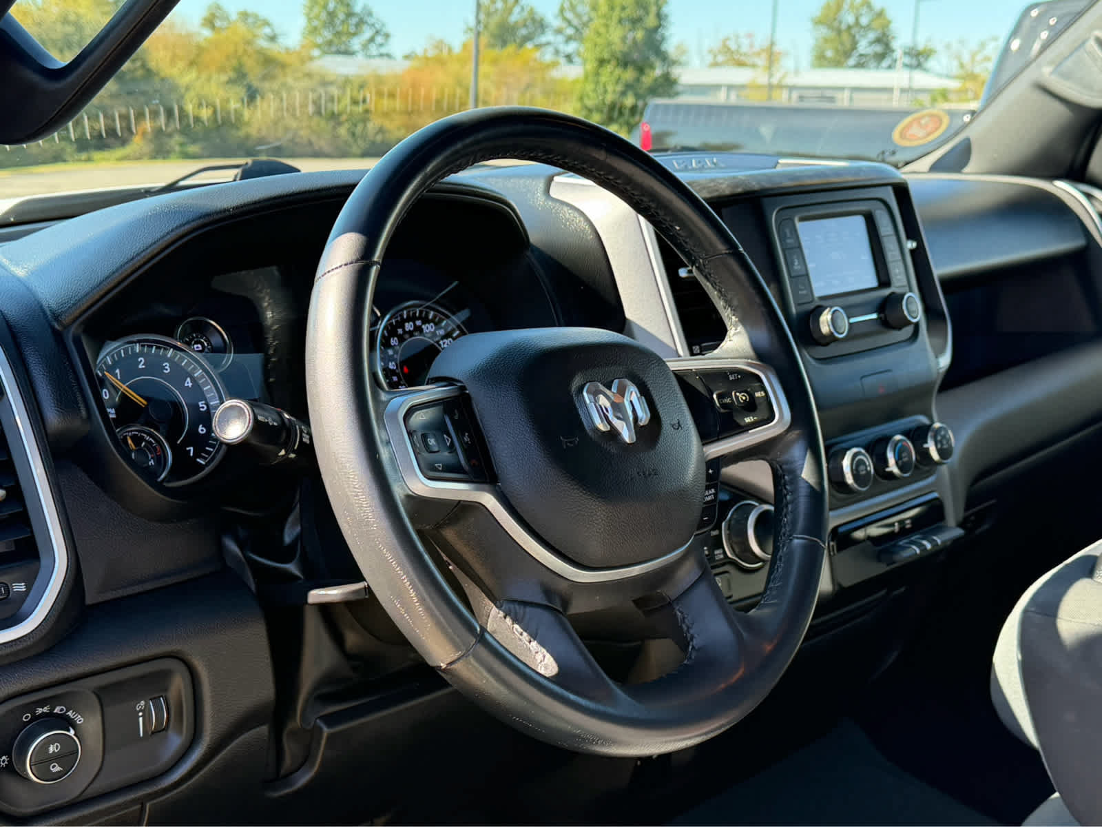 Used 2022 RAM 1500 Big Horn AWD/4WD image 34