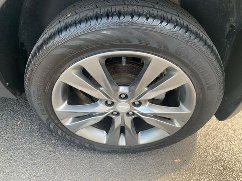 Used 2020 Chevrolet Trax LT w/ LT Convenience Package image 24