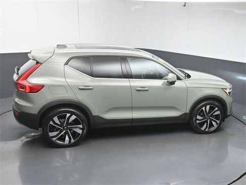 Used 2023 Volvo XC40 B5 Plus w/ Protection Package Premier image 49