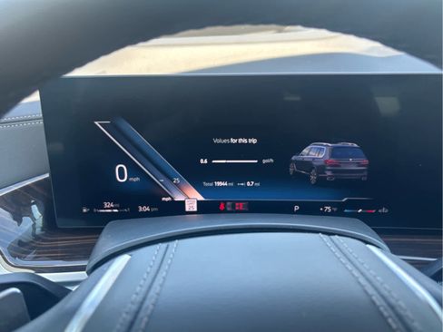 Used 2026 BMW X7 xDrive40i AWD/4WD image 18