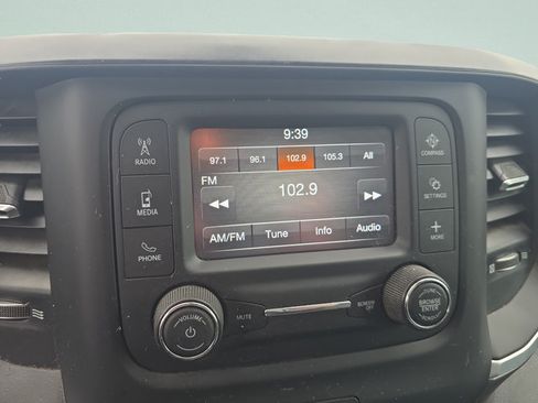 Used 2020 RAM 1500 Big Horn AWD/4WD image 15