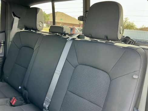 Used 2025 GMC Canyon Elevation w/ Convenience Package image 28